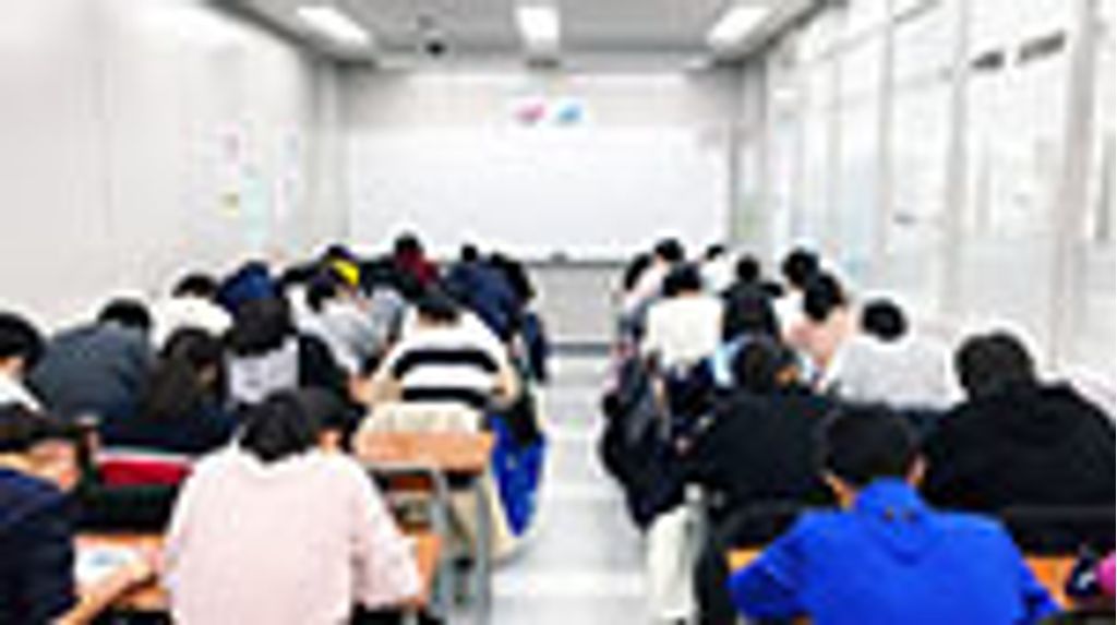 馬渕教室 上本町本部校写真・教室の様子