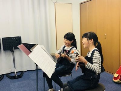新響楽器　ウクレレ教室 ミューズ尼崎のウクレレコース