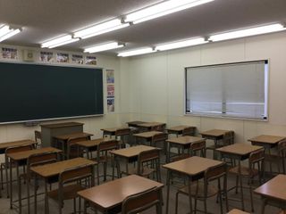 京進の中学・高校受験ＴＯＰΣ 教室 4