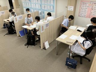 個別指導塾 トライプラス 教室 3