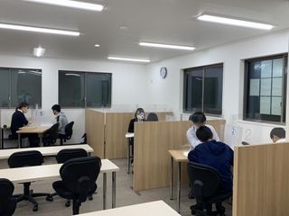 個別指導塾 トライプラス 教室 1