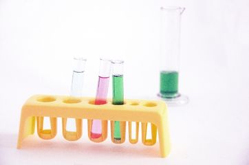 自由研究は実験がおすすめ!家にある素材で簡単に科学実験をしよう