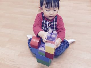 2歳におすすめ知育玩具10選!男の子・女の子別に紹介!誕生日プレゼントにも