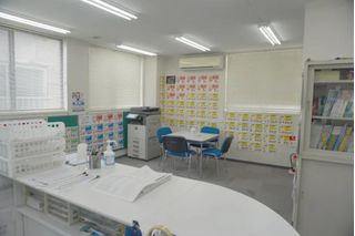 英進進学教室 教室 3