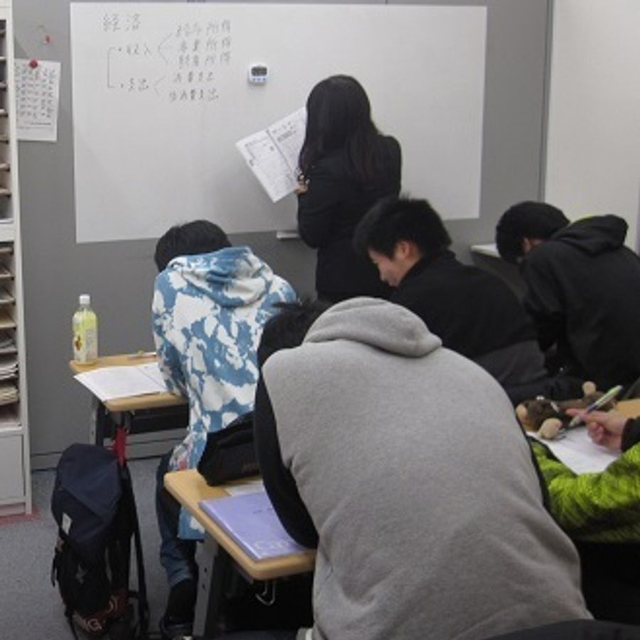 個別指導 スクールIE 教室 4