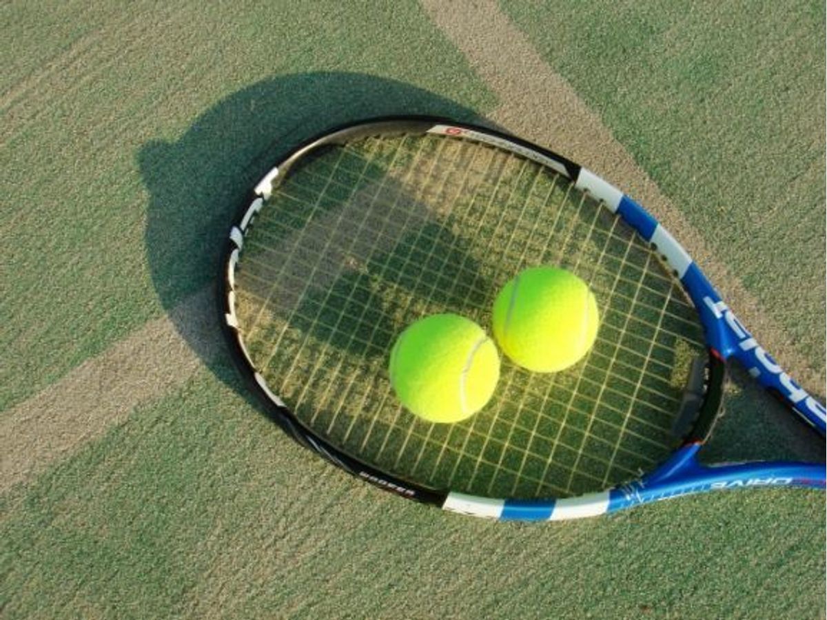 子どもの習い事に テニス を選ぶメリットは 何歳からはじめる 子供の習い事の体験申込はコドモブースター