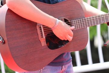 カワイ音楽教室のギターコースはマンツーマンで子どもでも!料金やレッスン内容は?