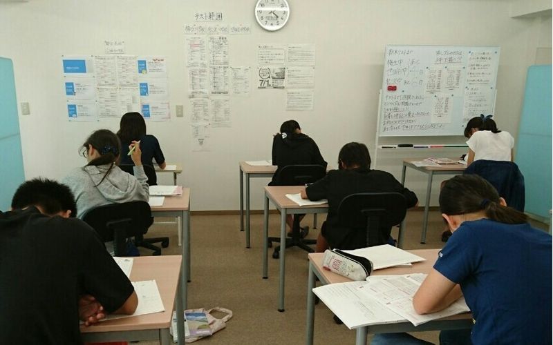 個別指導学院ヒーローズの自立学習が定着する「3段階定着方式」とは?