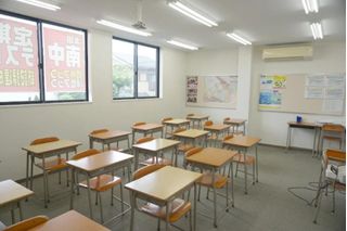 英進進学教室 教室 4