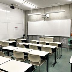 成基学園 教室 4