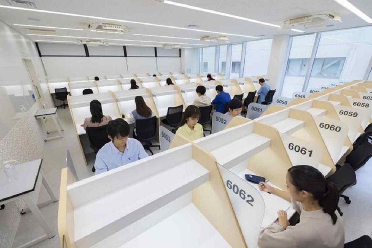 駿台予備学校 十三教室9