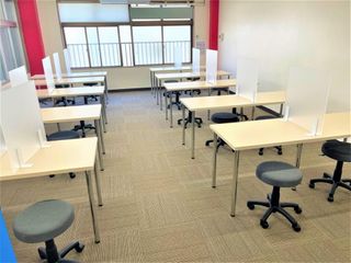 個別指導塾 トライプラス 教室 3