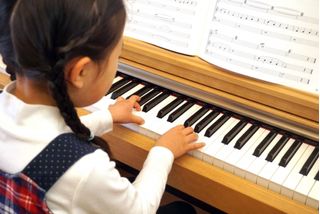 EYS-Kids 音楽教室【ピアノ】 横浜スタジオ9