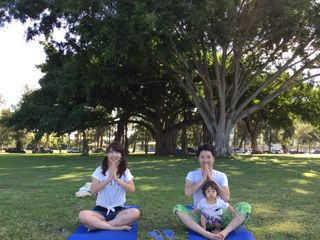 親子でヨガ!何歳からできる?自宅でおすすめ簡単ポーズも