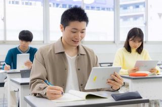 駿台予備学校 十三教室8