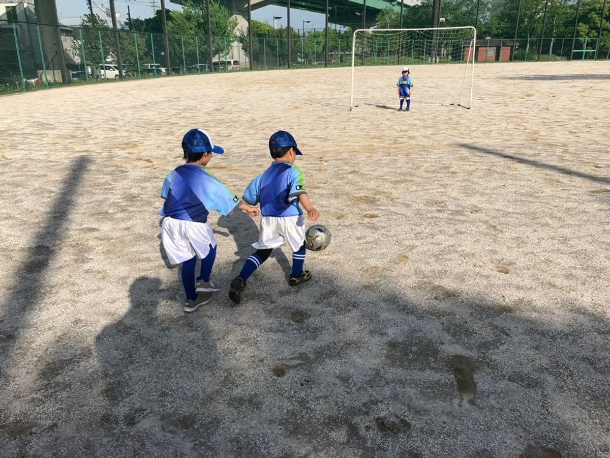 ルーキーズjrで野球 サッカー ダンスにチャレンジ その料金は 子供の習い事の体験申込はコドモブースター ルーキーズjrで野球 サッカー ダンスにチャレンジ その料金は 子供の習い事の体験申込はコドモブースター