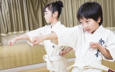 新宿区立元気館 キッズ空手教室 口コミ 体験申込 子供の習い事口コミ検索サイト コドモブースター