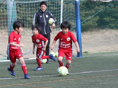 東急Sレイエス フットボールスクール 聖蹟桜ヶ丘のU-8クラス（6～8歳）