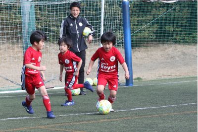 東急Sレイエス フットボールスクール 東山田のU-8クラス(6~8歳)