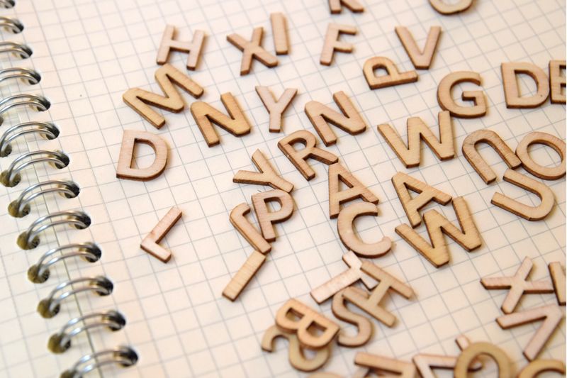 小学生の英語 英単語の覚え方 おすすめ単語帳やゲームで覚える 子供の習い事の体験申込はコドモブースター 小学生の英語 英単語の覚え方 おすすめ単語帳やゲームで覚える 子供の習い事の体験申込はコドモブースター