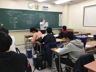 京進の中学・高校受験ＴＯＰΣ 教室 4