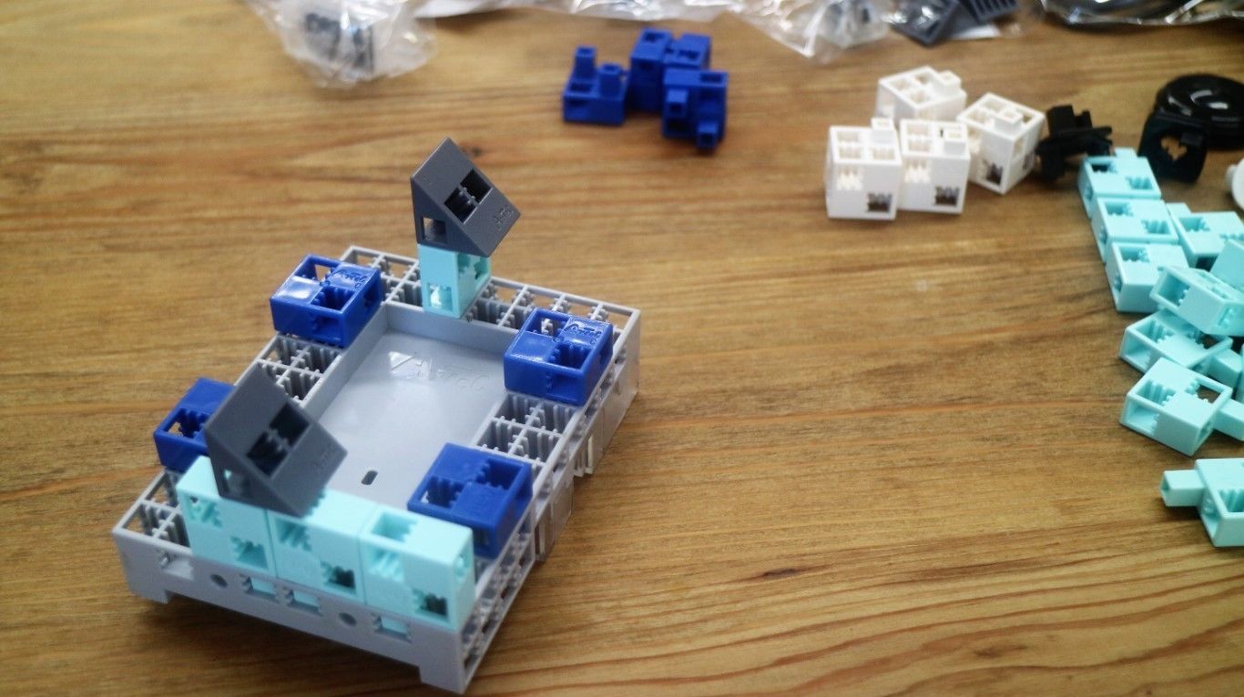 アーテックブロックは日本製の新しいブロック！作ったロボットを