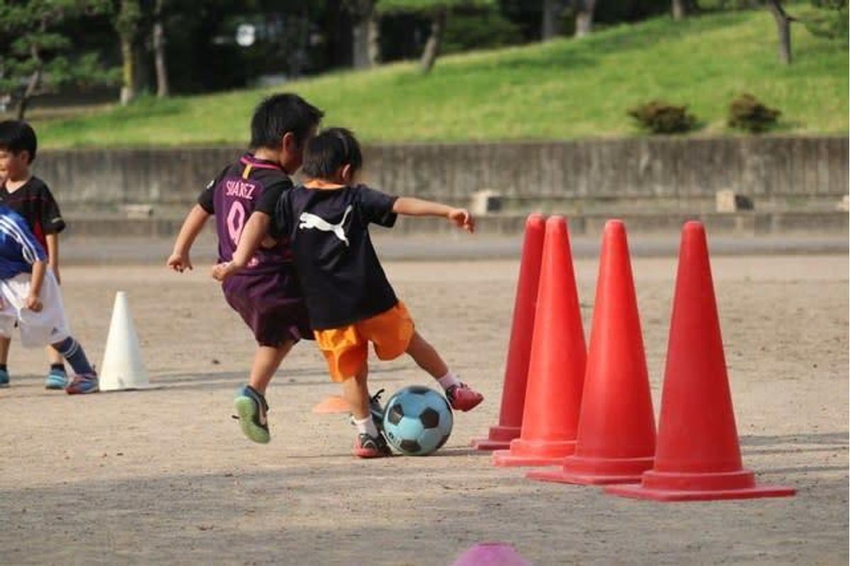 Fcディバイン 岐阜県岐阜市の子どもサッカースクール 子供の習い事の体験申込はコドモブースター