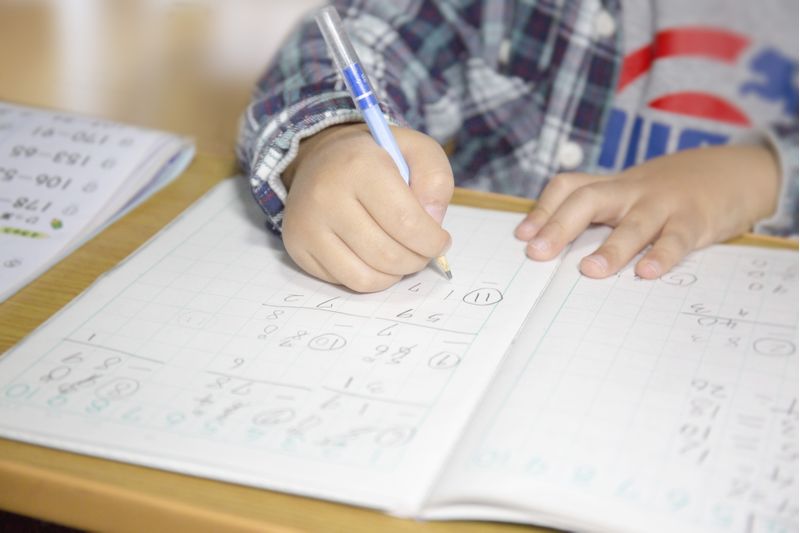 内部進学する小学生はなぜ塾に通うのか 疑問にお答えします 子供の習い事の体験申込はコドモブースター 内部進学する小学生はなぜ塾に通うのか 疑問にお答えします 子供の習い事の体験申込はコドモブースター