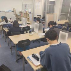 個別指導塾 トライプラス 教室 4