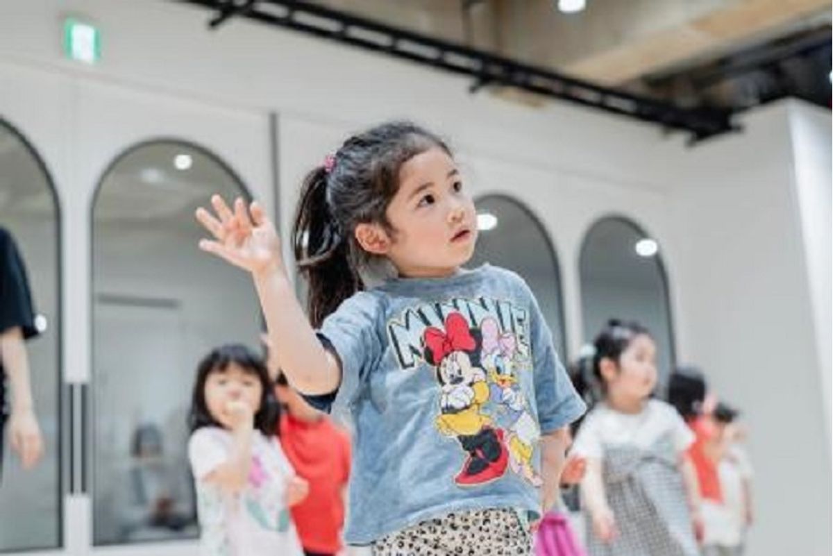 HYPERION DANCE STUDIO1