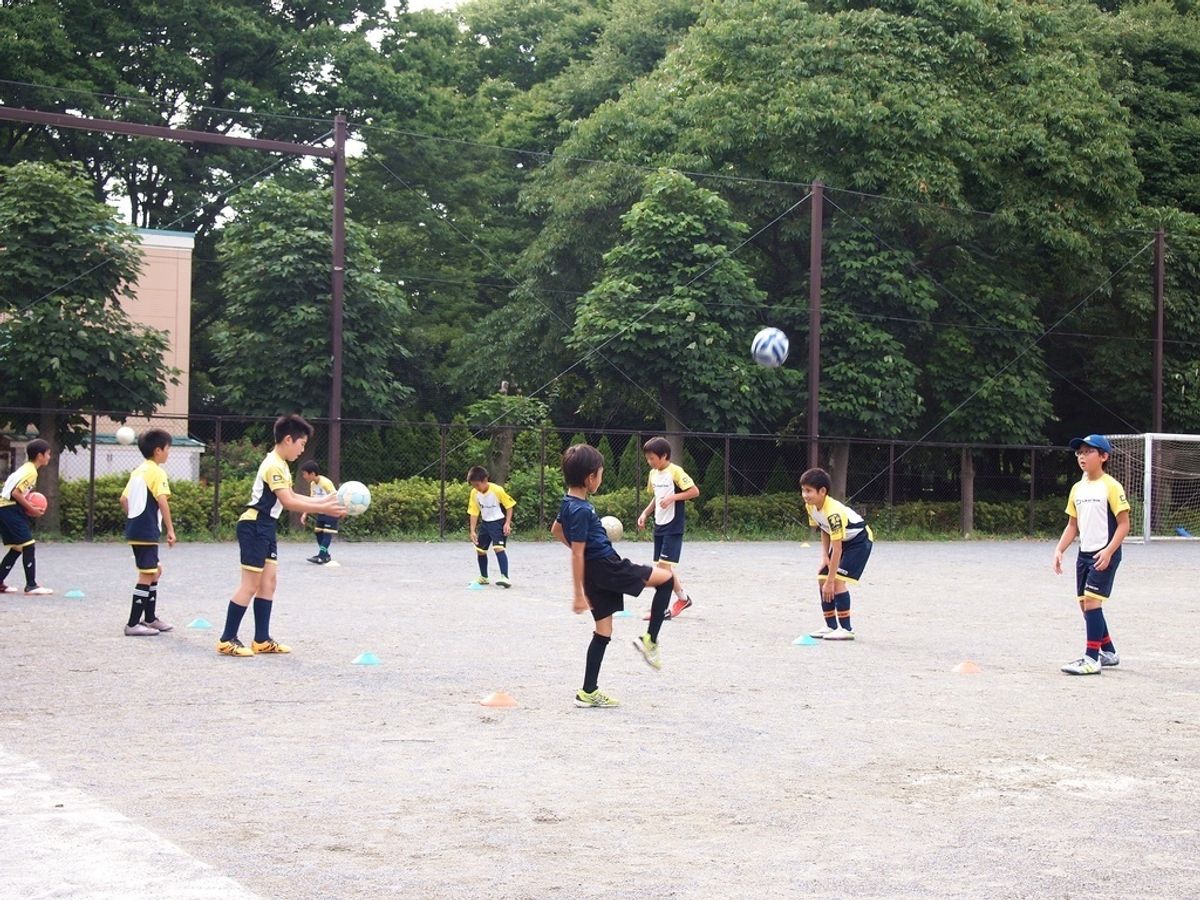 現役コーチに直撃取材 人間力も育てるリベルタサッカースクールの魅力 子供の習い事の体験申込はコドモブースター 現役コーチに直撃取材 人間力も育てるリベルタサッカースクールの魅力 子供の習い事の体験申込はコドモブースター