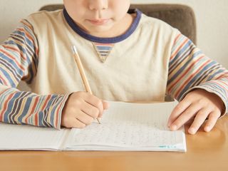 小学生の塾からの平均帰宅時間はサラリーマン並!?通塾者の直面する厳しい現実