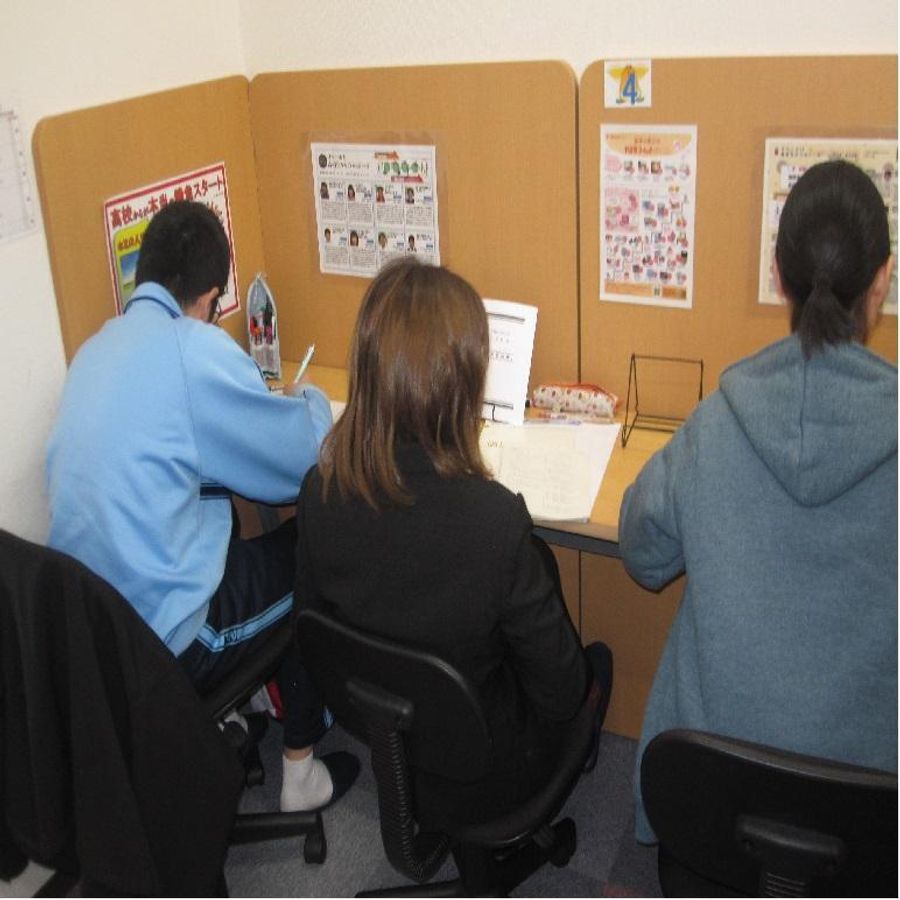 個別指導 スクールIE 教室 2