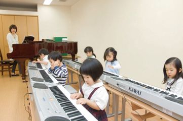 カワイ音楽教室の全コースの料金総まとめ!音楽に英語や造形も!