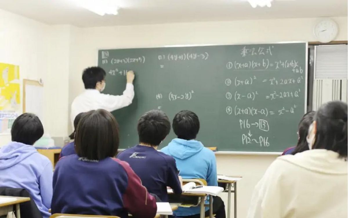 アルファプラスアカデミー　集団指導コース 旭ヶ丘校6