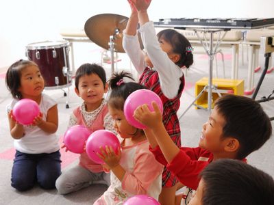 カワイ音楽教室 リトミックコース ミュージックスクール三郷中央の３歳のためのピコルわーるど(春開講クラス）