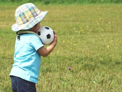 サッカーに取り組む子どもの 持久力 を高めるトレーニング方法 子供の習い事の体験申込はコドモブースター サッカーに取り組む子どもの 持久力 を高めるトレーニング方法 子供の習い事の体験申込はコドモブースター