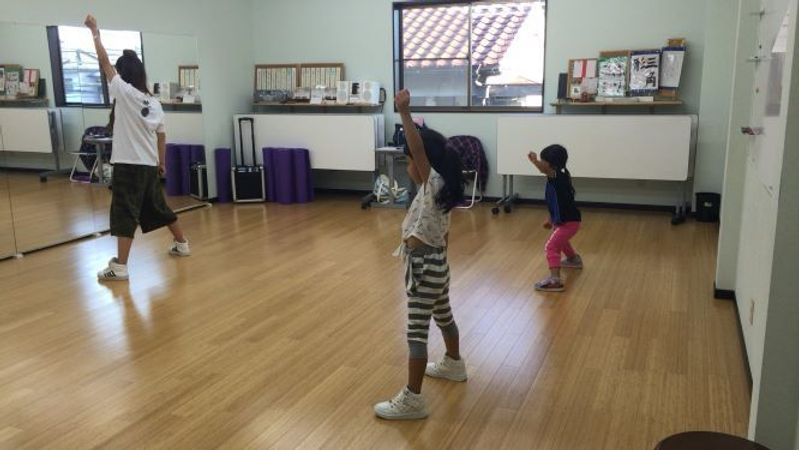 ルーキーズJrキッズダンス教室は少人数制で確実に踊れるようになる！