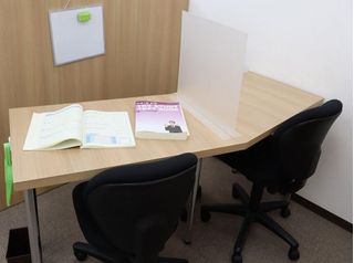 個別指導塾 トライプラス 教室 3