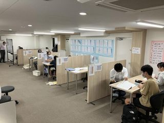 個別指導塾 トライプラス 教室 2