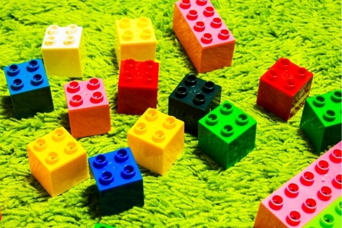 レゴで幼児教育 効果はあるの 男の子女の子別のおすすめも紹介 子供の習い事の体験申込はコドモブースター レゴで幼児教育 効果はあるの 男の子女の子別のおすすめも紹介 子供の習い事の体験申込はコドモブースター