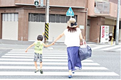 習い事の送迎はいつまで?共働き家庭の習い事送迎問題の解決策!