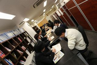 坪田塾【既卒生(浪人生・高卒生)コース】 教室 4