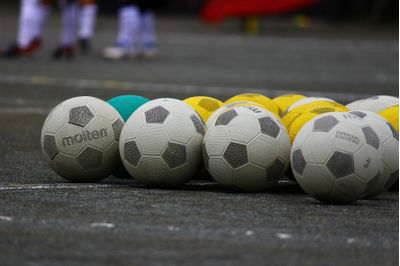 尾道市 の子供向けサッカースクールを一挙公開 子供の習い事口コミ検索サイト コドモブースター