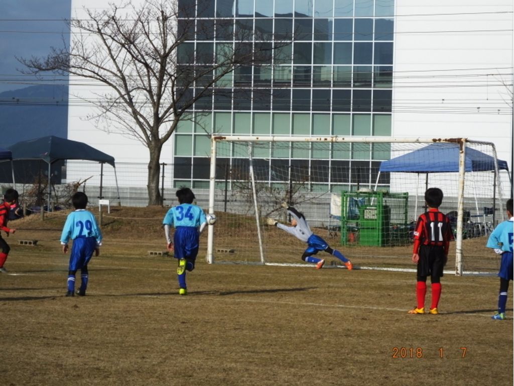 京都大塚サッカー部 京都市立大塚小学校グラウンド写真・教室の様子