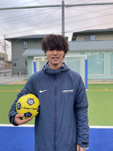 リベルタサッカースクール 東中本の先生