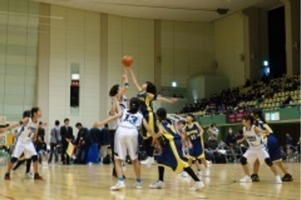 逗子コスモス ミニバスケットボールクラブの写真 神奈川県逗子市逗子の子どもバスケットボールスクール 子供の習い事の体験申込はコドモブースター