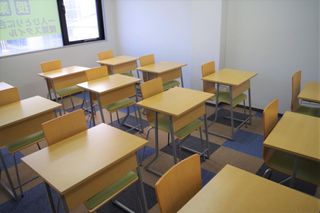 学習塾Let's 教室 4