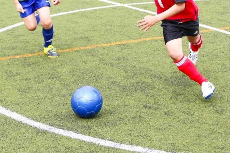 小学生のためのサッカートレーニング法 上達する練習メニューとは 子供の習い事の体験申込はコドモブースター