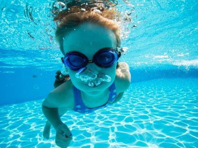 ベビースイミングは効果がいっぱい 0歳から習い事デビュー 子供の習い事の体験申込はコドモブースター